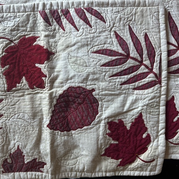 Fall Harvest theme, (4) Placemats and (4) Coordinating Napkins - Picture 9 of 10